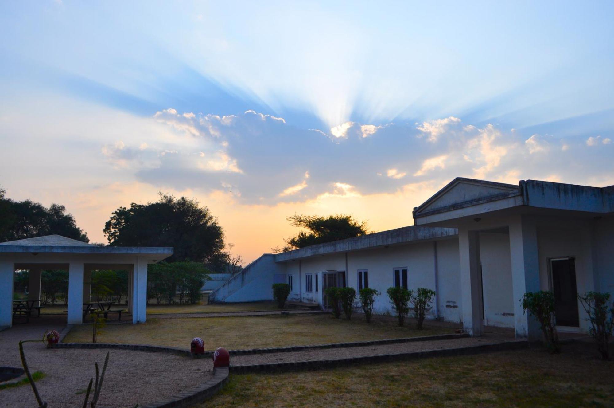 Savista Retreat Hotel Dzsaipur Kültér fotó