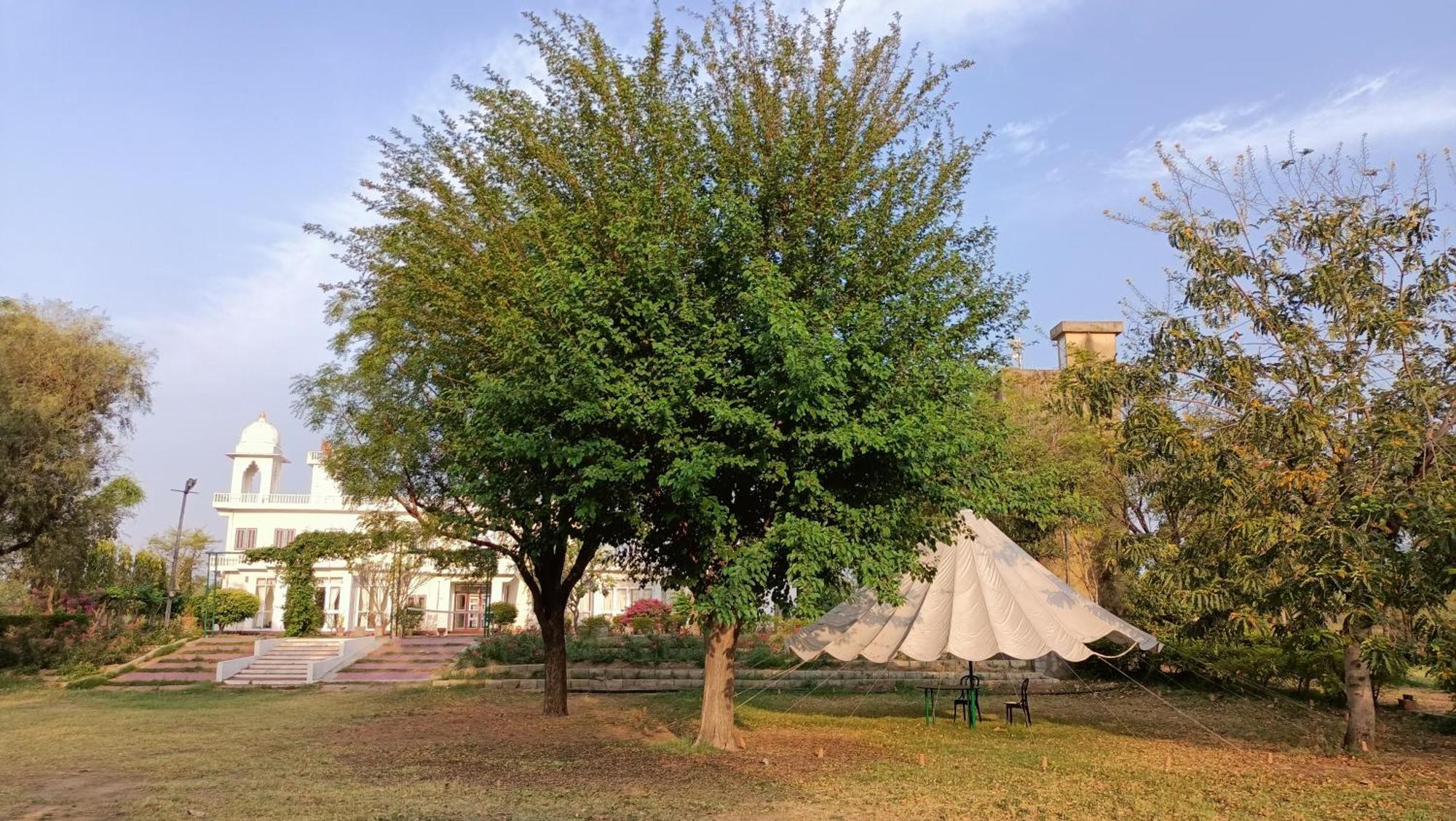 Savista Retreat Hotel Dzsaipur Kültér fotó